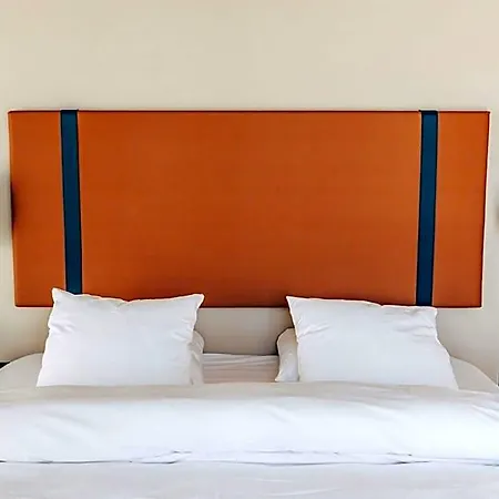 A Place To 3* 埃斯比约